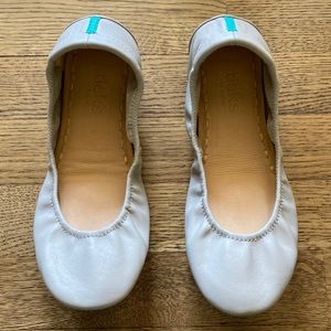 Feather Gray Tieks